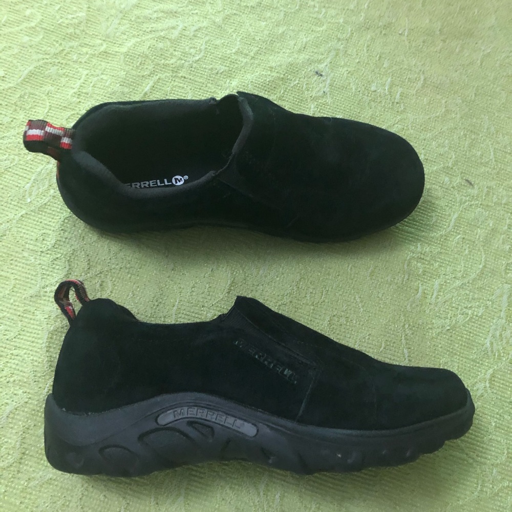 Merrell kids black moccasin shoes, size 5.